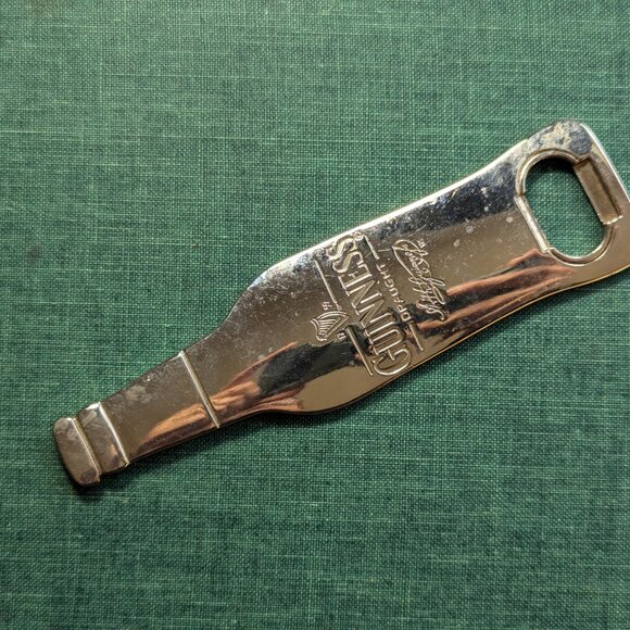 Flat metal Guinness bottle opener - Picture 3 of 9